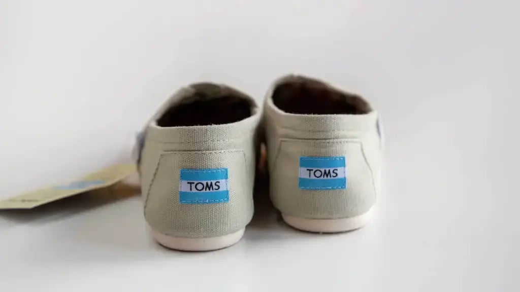 Social Marketing: TOMS Shoes